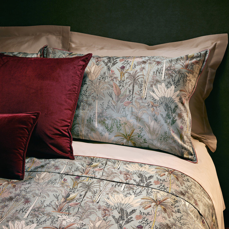 DRAA Comforter