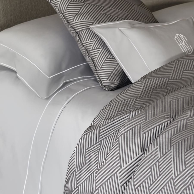 TRIENNALE Zierkissen