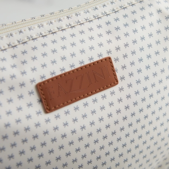 SCHÖNHEITSTASCHE