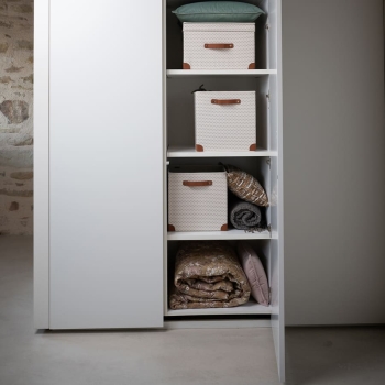 Коробка для хранения одежды